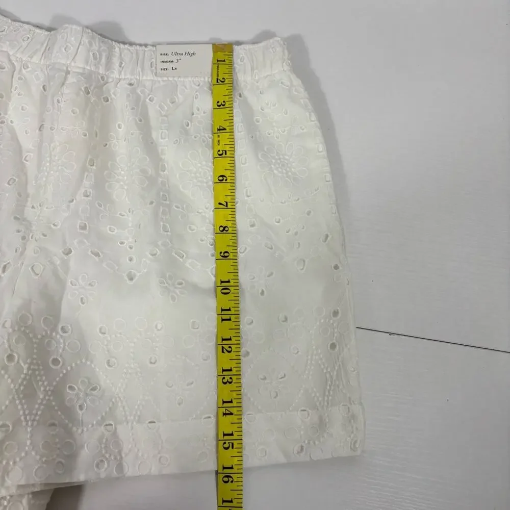 NWT Abercrombie & Fitch White Eyelet High Waist Women Shorts Size Large MM0756